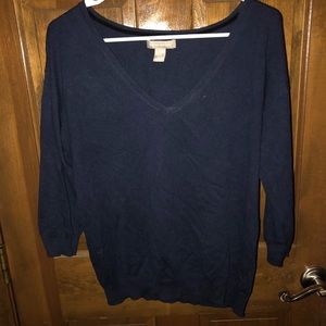 NAVY BLUE BANANA REPUBLIC VNECK SWEATER